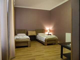 Апарт-отели Leselidze Square Тбилиси Двухместный номер с 2 отдельными кроватями и балконом-1